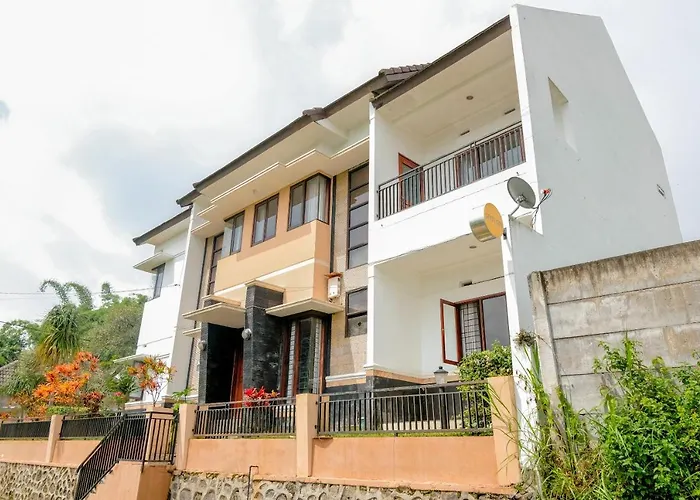 SPOT ON 3037 Sakinah Residence Malang